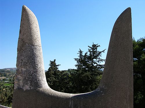 horns of consegration