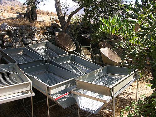 Azoria excavation equipment