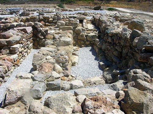 Minoan Petras