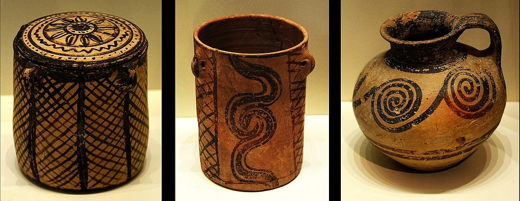 Mycenaean pyxis and jug