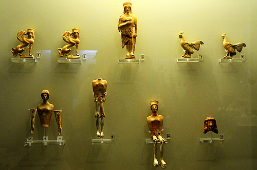 archaic figurines