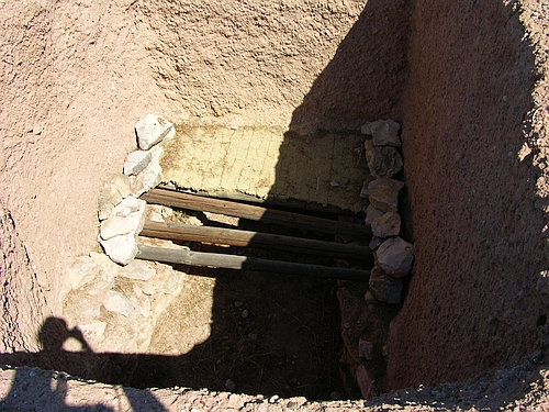 settlement outside the acropolis