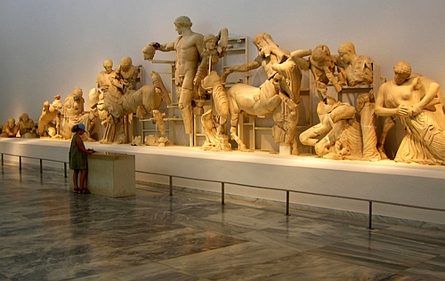 figures of the West pediment