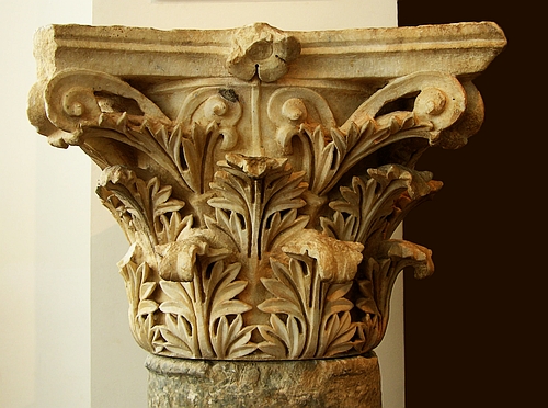 column capital