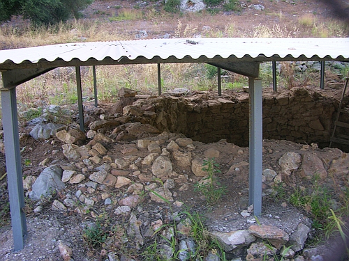 Helladic grave of Iardanos