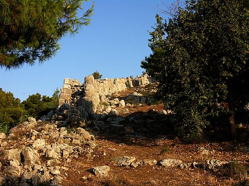 acropolis of ancient Samia