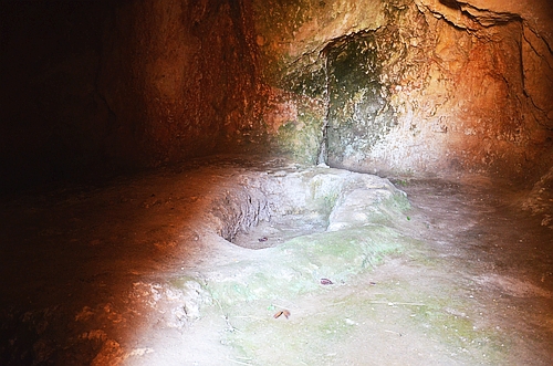chamber tomb 6