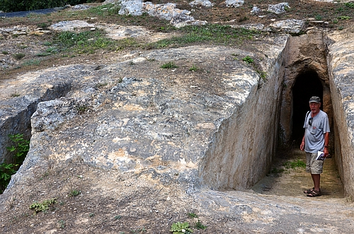 chamber tomb 3 and dromos 2