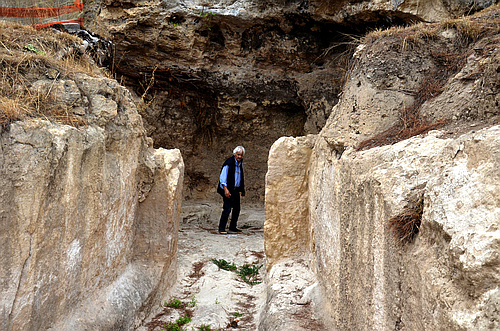 Mycenaean chamber tomb