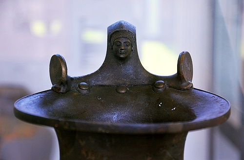 bronze hydria